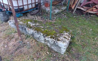 Neevidentirana nekropola Glavica (Goduša) i prelazni nišani Smrekatnica (Dvor/Ginje)